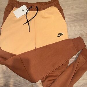 Nike TECH Men's Beige and Brown Joggers